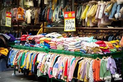 凌晨4點，廣州白馬服裝市場 淘寶服裝的源頭
